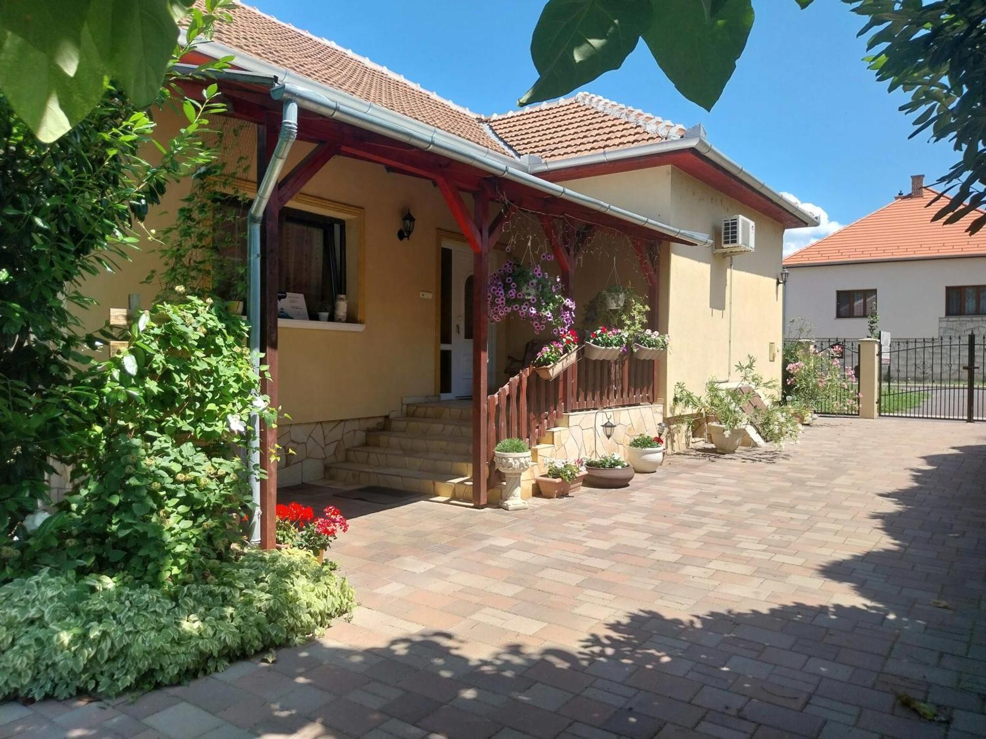 Liptak Vendeghaz Hotel Tokaj Ngoại thất bức ảnh